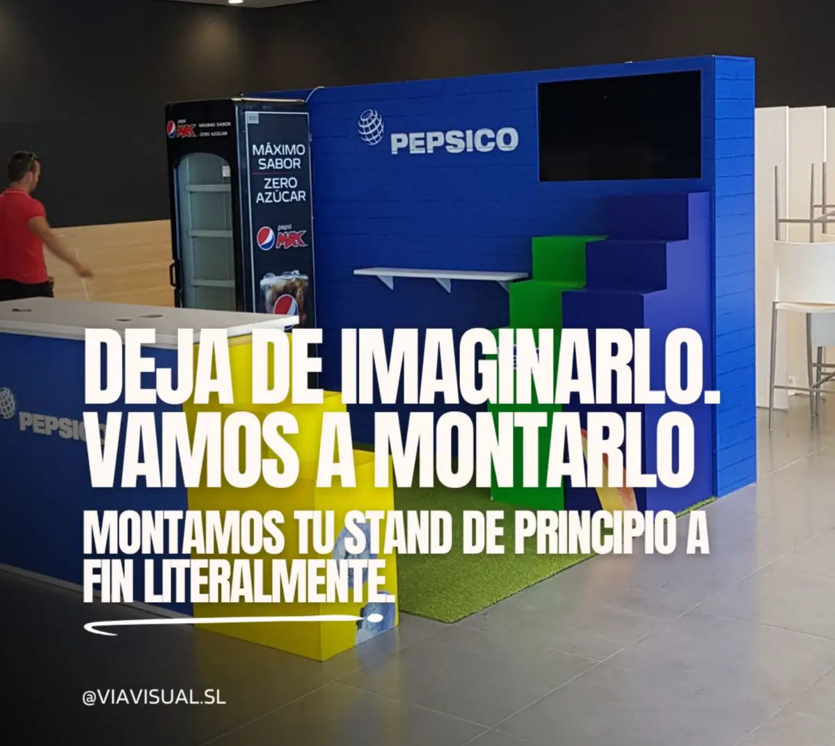 Stand de feria con estructura y gráfica corporativa completa, montaje realizado por Vía Visual